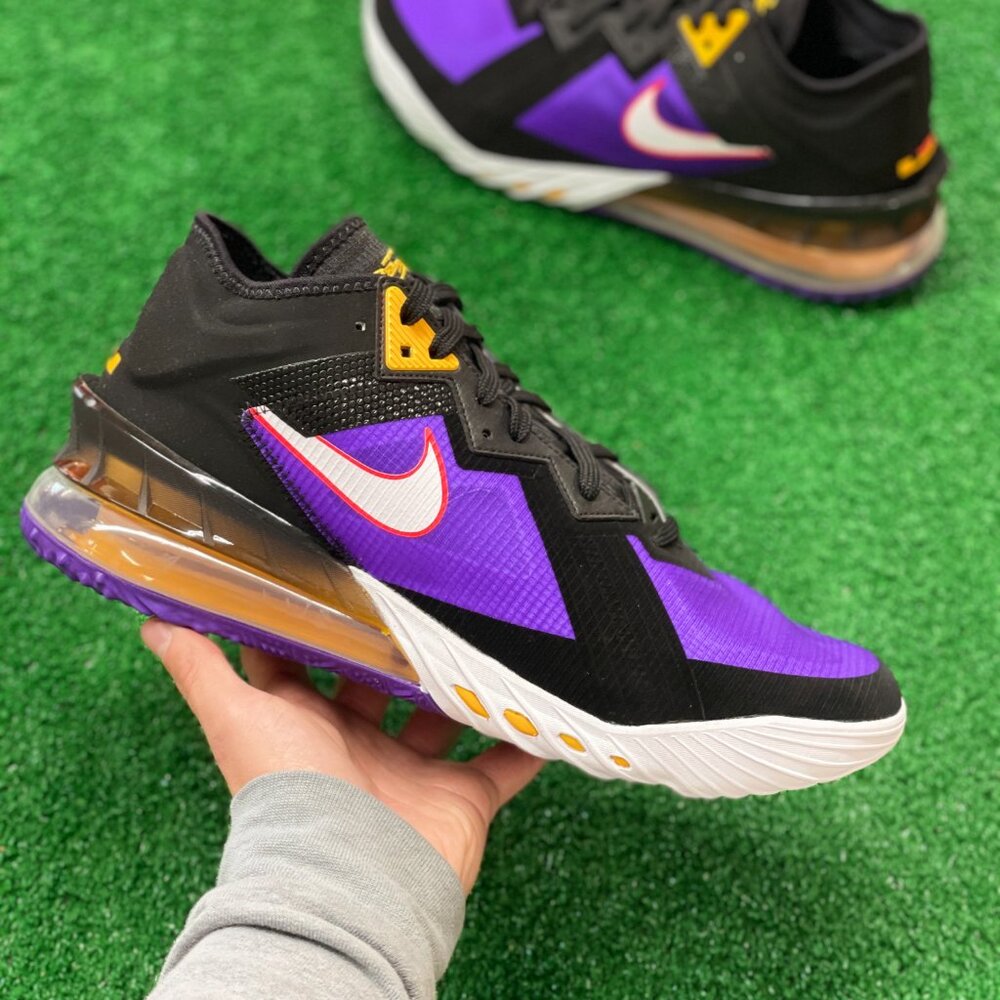 Nike Lebron 18 Low Mens Basketball Shoes Black Purple CV7562-003 VNDS Sz 12